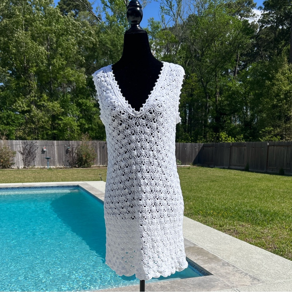Letarte White Crochet V-Neck Swim Coverup - Picture 2 of 7
